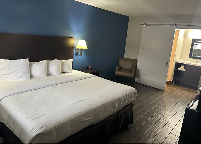 Baymont By Wyndham Motel 2*