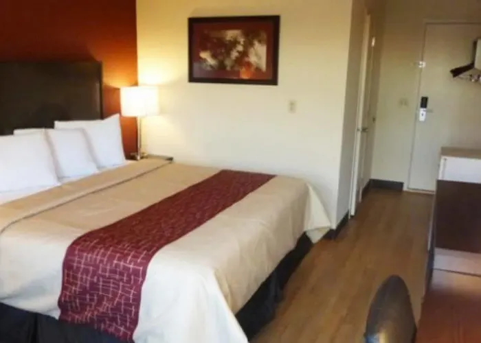 Baymont By Wyndham Motel 2*