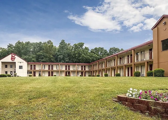 Baymont By Wyndham Motel